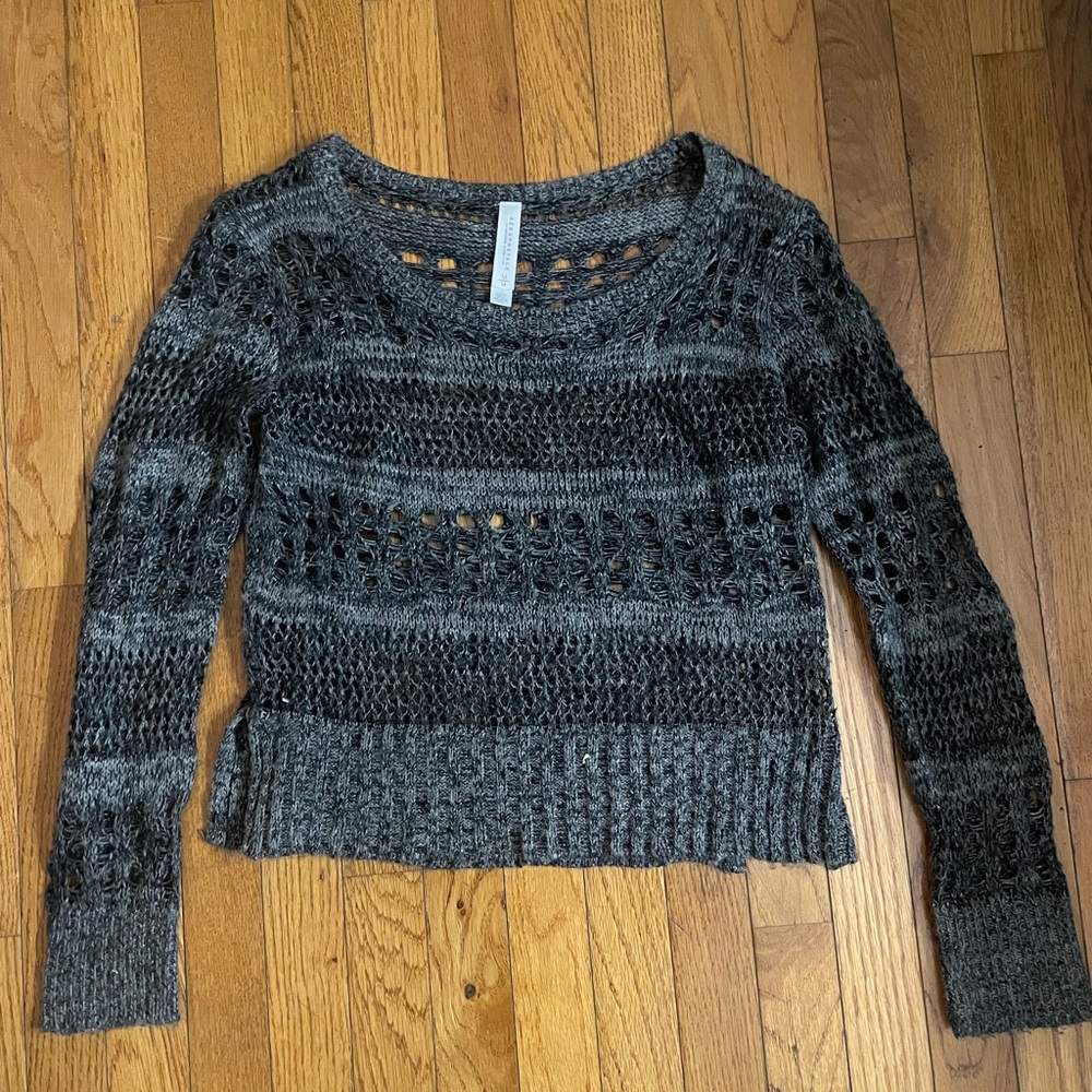 Aeropostale cropped Gray Sweater